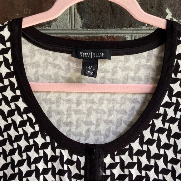 White House Black Market, black and white sweater with geometric pattern, XL - Picture 2 of 7